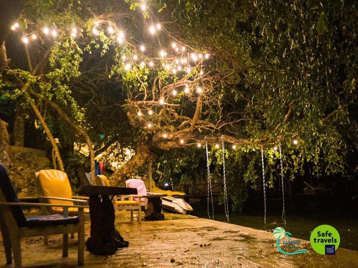 Cabanas Marias Lakefront Hotell Bacalar Exteriör bild